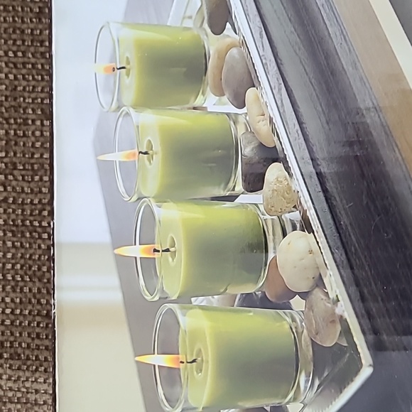 NIB Votive candle set by hometrends - Picture 2 of 5